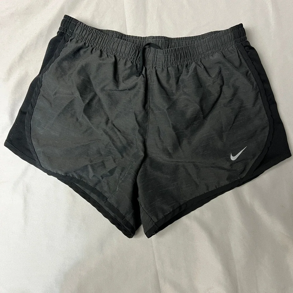 Nike Womens Dri-FIT 10/10 Running Athletic Shorts Grey‎ Black 848196-032 Size M